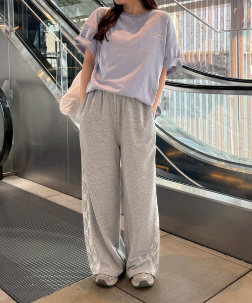 continuer de NICE CLAUP(コンティニューデナイスクラップ)の「甘さのあるプリントが主役、レースウサギBIGT(Tシャツ/カットソー・レディース・オートミール/チャコールグレー/オフホワイト/サックスブルー・FREE)」の6枚目の写真