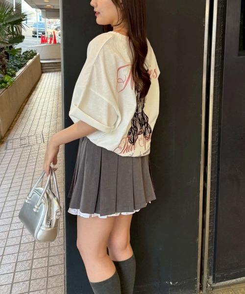continuer de NICE CLAUP(コンティニューデナイスクラップ)の「甘さのあるプリントが主役、レースウサギBIGT(Tシャツ/カットソー・レディース・オートミール/チャコールグレー/オフホワイト/サックスブルー・FREE)」の17枚目の写真