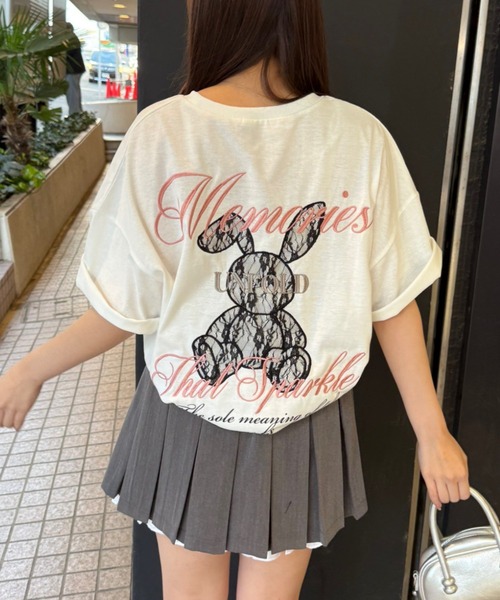 continuer de NICE CLAUP(コンティニューデナイスクラップ)の「甘さのあるプリントが主役、レースウサギBIGT(Tシャツ/カットソー・レディース・オートミール/チャコールグレー/オフホワイト/サックスブルー・FREE)」の18枚目の写真