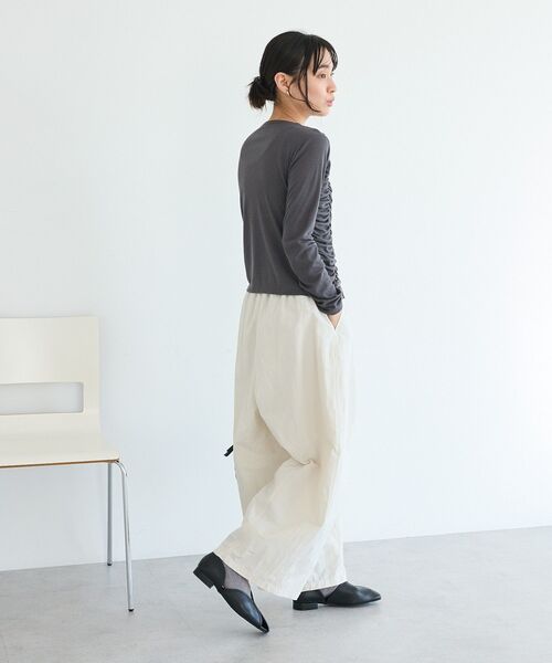 CRAFT STANDARD BOUTIQUE(クラフトスタンダードブティック)の「シャーリングカーディガン(カーディガン/ボレロ・レディース・杢グレー/グリーン系その他3/アイボリー・FREE)」の12枚目の写真