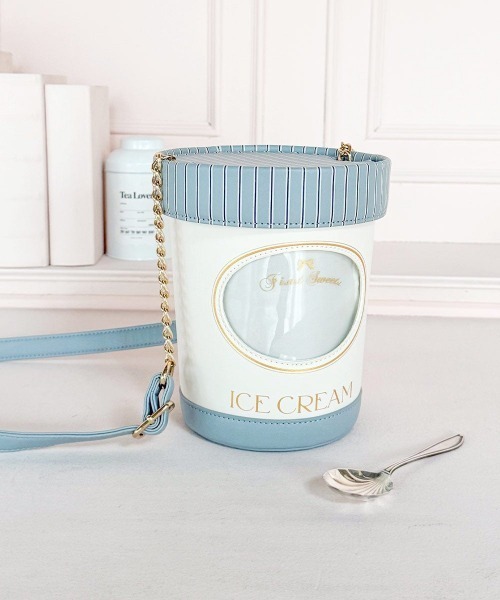 F i.n.t（フィント）の「アイスクリームカップショルダーバッグ（ショルダーバッグ・レディース・ライトブルー/ライトピンク・FREE）」の2枚目の写真