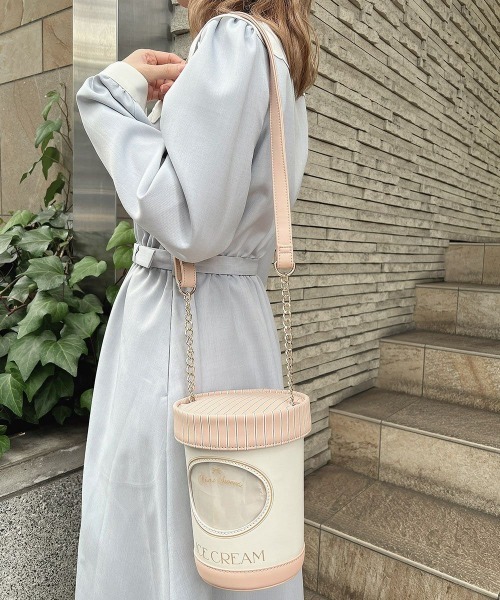 F i.n.t（フィント）の「アイスクリームカップショルダーバッグ（ショルダーバッグ・レディース・ライトブルー/ライトピンク・FREE）」の11枚目の写真