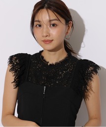GOLDS♡肩紐ビジューカメリアブローチ♡総レース♡肩出しオフショル