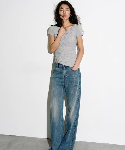 EIGHTHMONTH(エイスマンス)の「アシンメトリーツイストトップス EM26s069【EIGHTHMONTH】(Tシャツ/カットソー・レディース・ベージュ/グレー・S/M)」の6枚目の写真