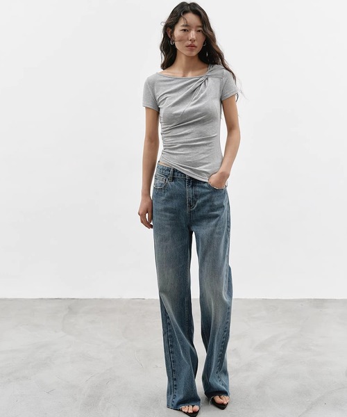 EIGHTHMONTH(エイスマンス)の「アシンメトリーツイストトップス EM26s069【EIGHTHMONTH】(Tシャツ/カットソー・レディース・ベージュ/グレー・S/M)」の9枚目の写真