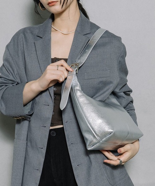 Beau're(ヴュレ)の「【BEAURE】ホーボー BAG B-26133(トートバッグ・レディース・ブラック/シルバー・FREE)」の9枚目の写真