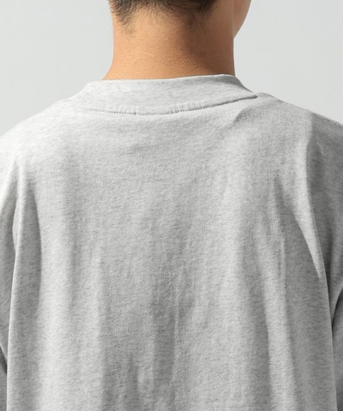NEW BALANCE（ニューバランス）の「【New Balance(ニューバランス)】ギカ ラインアップ オーバーサイズ Tシャツ（Tシャツ/カットソー・メンズ・ライトグレー・LARGE）」の9枚目の写真
