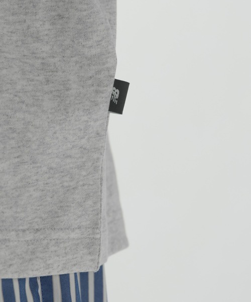 NEW BALANCE（ニューバランス）の「【New Balance(ニューバランス)】ギカ ラインアップ オーバーサイズ Tシャツ（Tシャツ/カットソー・メンズ・ライトグレー・LARGE）」の14枚目の写真