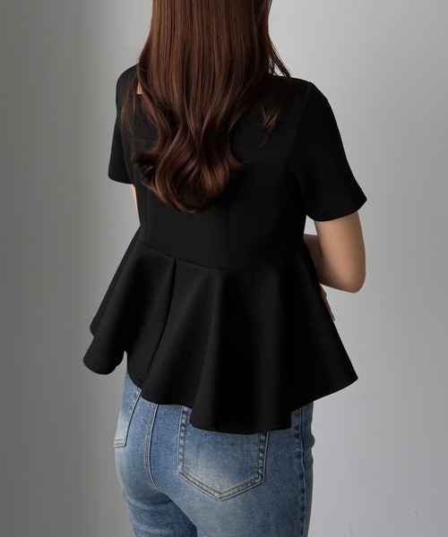 Louere(ルエレ)の「アシメネックペプラムトップス(Tシャツ/カットソー・レディース・ブラック/ダークベージュ/アイボリー・MEDIUM/SMALL/X-LARGE/LARGE)」の6枚目の写真