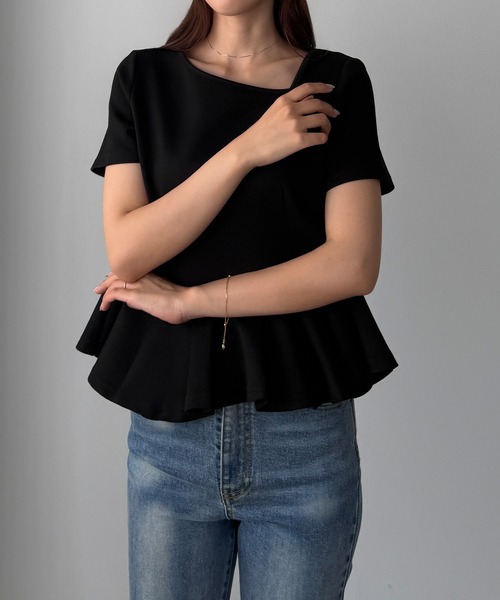 Louere(ルエレ)の「アシメネックペプラムトップス(Tシャツ/カットソー・レディース・ブラック/ダークベージュ/アイボリー・MEDIUM/SMALL/X-LARGE/LARGE)」の7枚目の写真