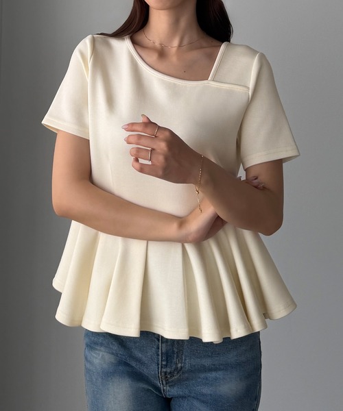 Louere(ルエレ)の「アシメネックペプラムトップス(Tシャツ/カットソー・レディース・ブラック/ダークベージュ/アイボリー・MEDIUM/SMALL/X-LARGE/LARGE)」の9枚目の写真