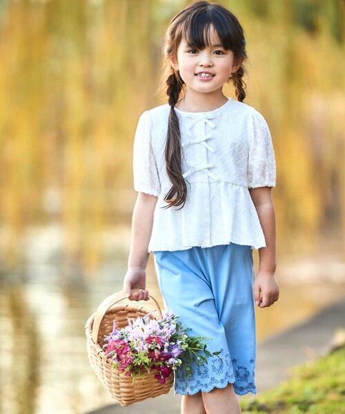 BeBe(ベベ)の「シャンブレー裾スカラップ刺しゅう6分丈ワイドパンツ(90~160cm)(その他パンツ・キッズ・ネイビー・130cm/110cm/140cm/120cm)」の14枚目の写真