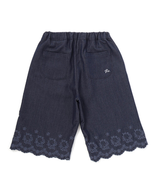 BeBe(ベベ)の「シャンブレー裾スカラップ刺しゅう6分丈ワイドパンツ(90~160cm)(その他パンツ・キッズ・ネイビー・130cm/110cm/140cm/120cm)」の9枚目の写真