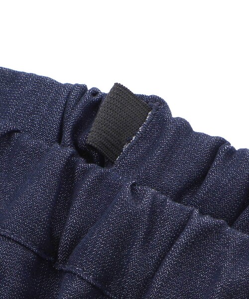 BeBe(ベベ)の「シャンブレー裾スカラップ刺しゅう6分丈ワイドパンツ(90~160cm)(その他パンツ・キッズ・ネイビー・130cm/110cm/140cm/120cm)」の3枚目の写真