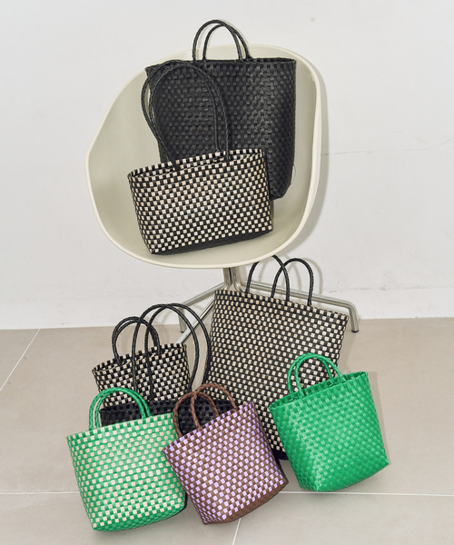 LE TALON（ルタロン）の「NHE/二エ NGANG BAG（ハンドバッグ・レディース・ブラック・FREE）」の2枚目の写真