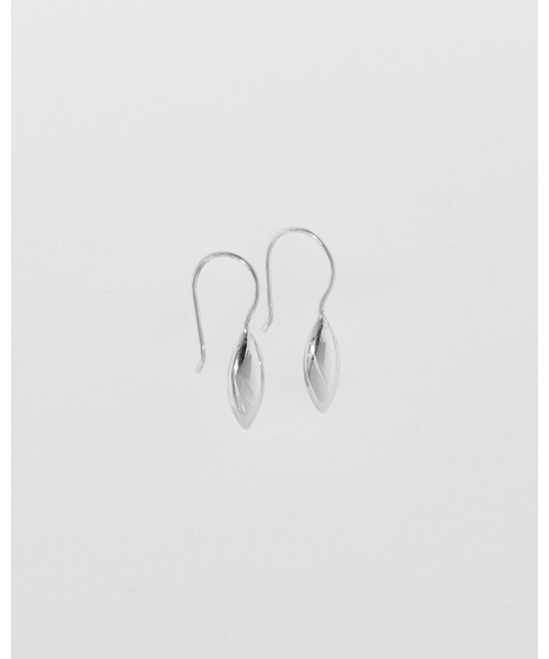 ANOTHERLAYER(アナザーレイヤー)の「Angie Drop Earring (silver925)(ピアス(両耳用)・レディース・シルバー・FREE)」の1枚目の写真