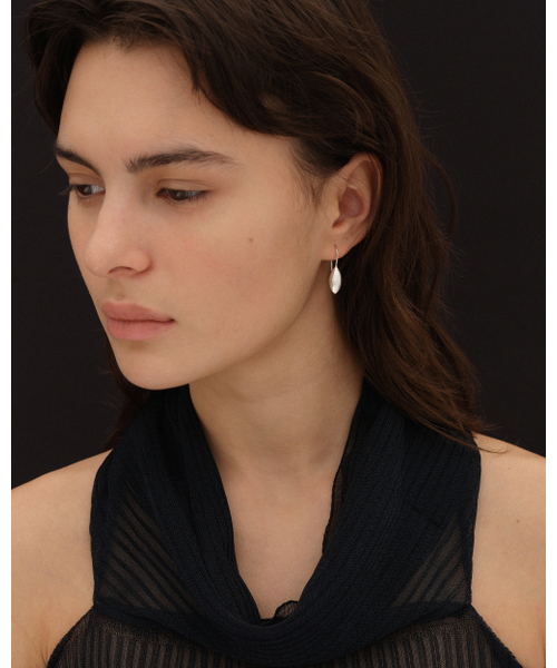 ANOTHERLAYER(アナザーレイヤー)の「Angie Drop Earring (silver925)(ピアス(両耳用)・レディース・シルバー・FREE)」の2枚目の写真