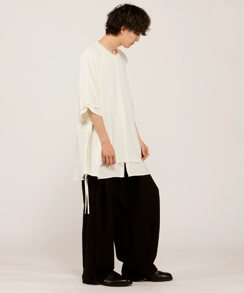 NO ID.(ノーアイディ)の「mt10527-ドローストリングスシアーレイヤードBIG-T Tシャツ(458006-486T)(Tシャツ/カットソー・メンズ・その他/ブラック/ホワイト・ONE SIZE)」の12枚目の写真