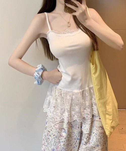 Chiina(チーナ)の「Chiina / レース レイヤードキャミソール(タンクトップ・レディース・ホワイト/グレー・SMALL)」の3枚目の写真