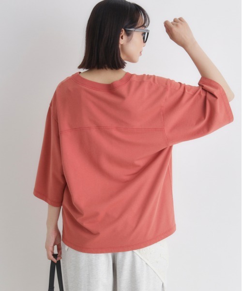 Right-on(ライトオン)の「HONEYSUCKLE ROSE(ハニーサックルローズ)ナンバリングTシャツ(Tシャツ/カットソー・レディース・ブラウン/レッド/ダークグレー・L/M)」の7枚目の写真