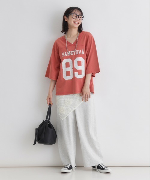 Right-on(ライトオン)の「HONEYSUCKLE ROSE(ハニーサックルローズ)ナンバリングTシャツ(Tシャツ/カットソー・レディース・ブラウン/レッド/ダークグレー・L/M)」の8枚目の写真