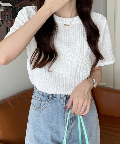 SEU(エスイーユー)の「ぽこぽこ素材の涼感シアサッカー風 半袖トップス(Tシャツ/カットソー・レディース・ホワイト/ベージュ/ブルー/ブラック・フリー)」の1枚目の写真