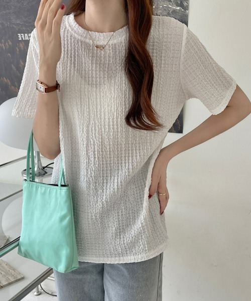 SEU(エスイーユー)の「ぽこぽこ素材の涼感シアサッカー風 半袖トップス(Tシャツ/カットソー・レディース・ホワイト/ベージュ/ブルー/ブラック・フリー)」の6枚目の写真
