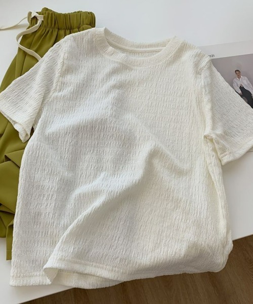 SEU(エスイーユー)の「ぽこぽこ素材の涼感シアサッカー風 半袖トップス(Tシャツ/カットソー・レディース・ホワイト/ベージュ/ブルー/ブラック・フリー)」の9枚目の写真