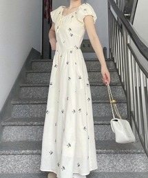 リボン刺繍パフスリーブワンピース