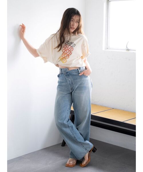 Ungrid（アングリッド）の「ペイントダメージロゴTee（Tシャツ/カットソー・レディース・アイボリー/チャコールグレー・FREE）」の4枚目の写真