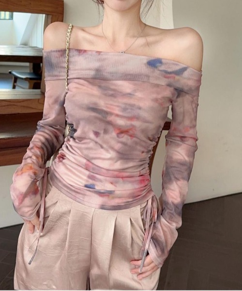 center i(センターアイ)の「【細見え】ニュアンス柄パワーネットオフショルダー シアートップス(Tシャツ/カットソー・レディース・ブルー系その他/ピンク系その他・FREE)」の1枚目の写真