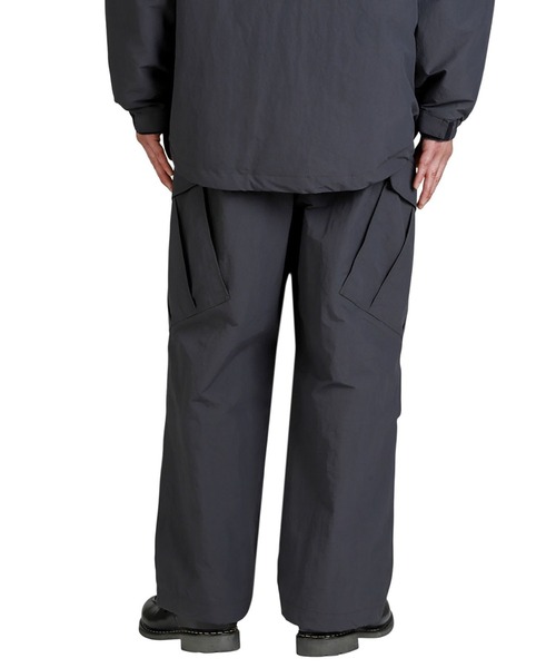 marka（マーカ）の「marka / マーカ：別注 RINNING OVER PANTS：M25F39PT01C[COR]（その他パンツ・メンズ・チャコール・1/2）」の9枚目の写真
