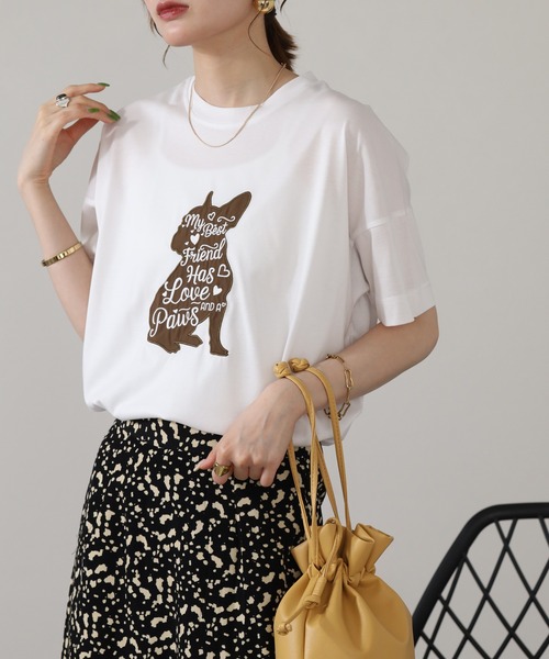 BRODIAEA（ブローディア）の「BRODIAEA 犬モチーフロゴ刺繍半袖Tシャツ（Tシャツ/カットソー・レディース・ブラック/シルバーグレー/グリーン/オフホワイト・40）」の13枚目の写真