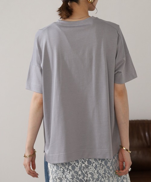 BRODIAEA（ブローディア）の「BRODIAEA 犬モチーフロゴ刺繍半袖Tシャツ（Tシャツ/カットソー・レディース・ブラック/シルバーグレー/グリーン/オフホワイト・40）」の6枚目の写真