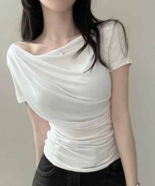 semplice(センプリチェ)の「Tシャツ【韓国ファッション】(Tシャツ/カットソー・レディース・ホワイト/ブラック/ベージュ・F)」の5枚目の写真
