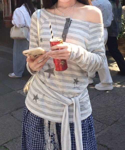 SHERU(シェル)の「スターグラフィック ドライヘンリーネックボーダーロンT(Tシャツ/カットソー・レディース・ライトグレー・M)」の18枚目の写真