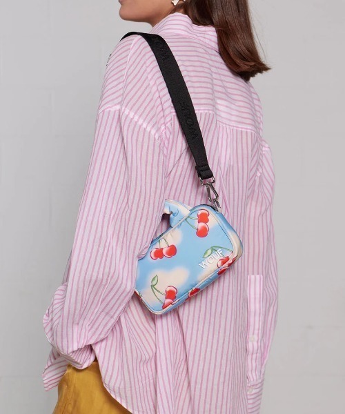 WOUF(ウーフ)の「【WOUF / ウーフ】ミニショルダーバッグ(ショルダーバッグ・レディース・ブラック系その他/ロイヤルブルー/スカイブルー・ONE SIZE)」の11枚目の写真