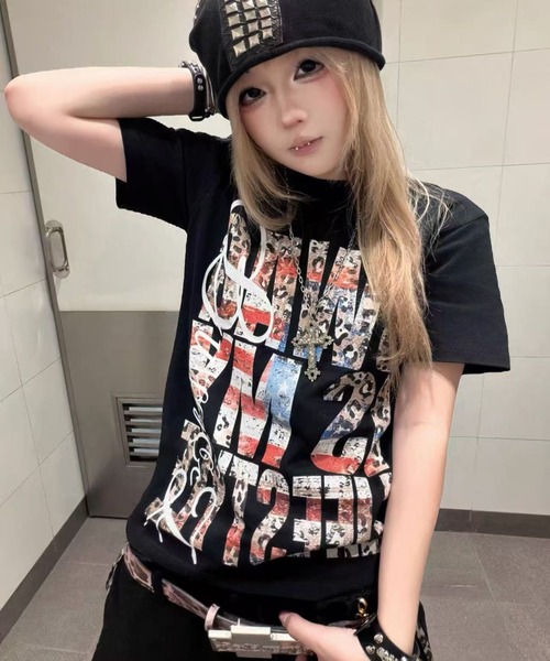 GEMEDA(ジェメダ)の「グラフィックプリント 半袖Tシャツ(Tシャツ/カットソー・レディース・ブラック/ホワイト・M)」の11枚目の写真