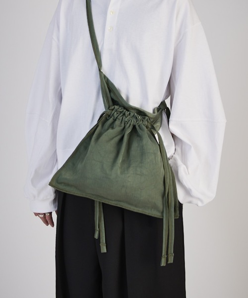 ITTI(イッチ)の「【ITTI/イッチ】MARY RED CROSS BAG / CERATO BR(ショルダーバッグ・メンズ・オリーブ/ブラック・FREE)」の2枚目の写真