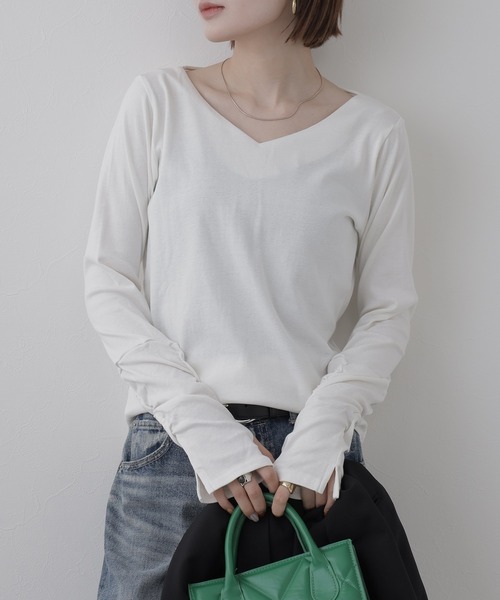 FUNALIVE(ファンアライブ)の「Vネック指空きTシャツ 長袖(Tシャツ/カットソー・レディース・杢グレー/ピンク系その他/ネイビー/ブルーグレー/オフホワイト/グレイッシュベージュ/チャコールグレー/カーキ/ブラック・M/L/LL/3L/4L)」の14枚目の写真