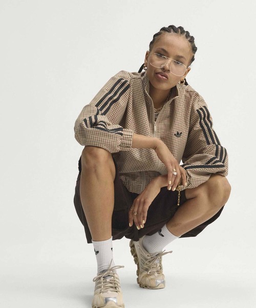 adidas(アディダス)の「チェック トラックトップ / ジャージ / トラックジャケット / アディダスオリジナルス adidas Originals(ジャージ・レディース・ベージュ・3XL/XX-LARGE/X-LARGE/LARGE/MEDIUM/SMALL)」の6枚目の写真
