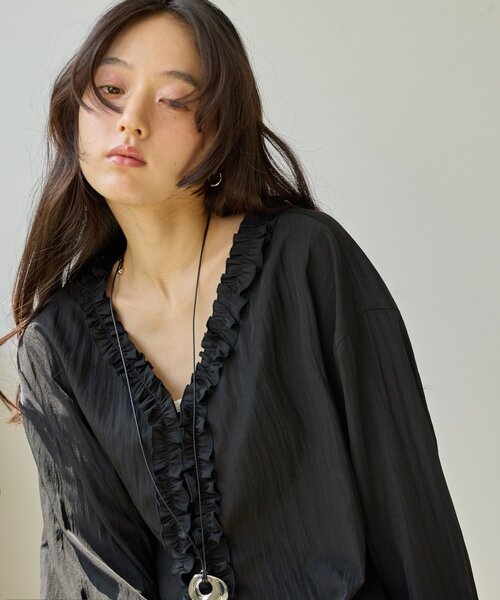 DISCOAT（ディスコート）の「【Noka】ミニフリルブラウス《WEB限定》（シャツ/ブラウス・レディース・ブラック/ネイビー/オフホワイト・FREE）」の14枚目の写真