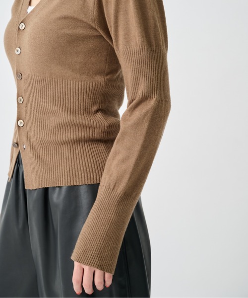 CITY TOKYO(シティトウキョウ)の「【CITY TOKYO/シティートウキョウ】Wave Sleeve Cardigan/ウェーブスリーブカーディガン(カーディガン/ボレロ・レディース・レッド/ライトグリーン/ダークグレー/モカ・FREE)」の19枚目の写真