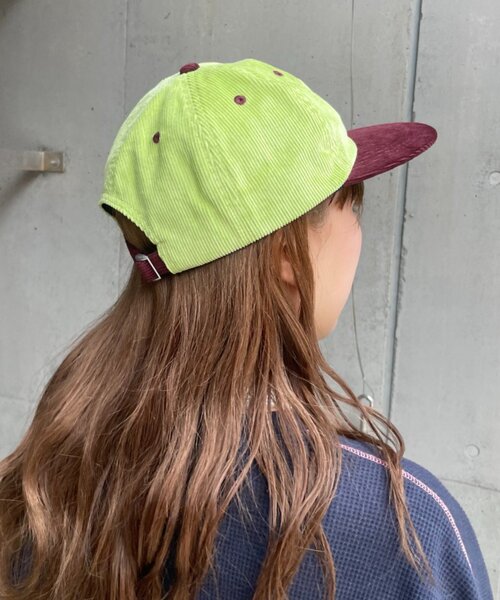 HELLO.SANFRANCISCO(ハローサンフランシスコ)の「【HELLO.SANFRANCISCO】ツートーンロゴコーデュロイキャップ(キャップ・レディース・レッド/ピンク/グリーン・ONE SIZE)」の6枚目の写真