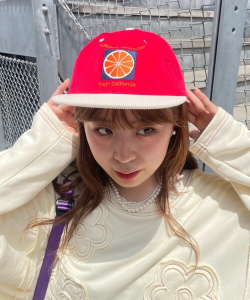 HELLO.SANFRANCISCO(ハローサンフランシスコ)の「【HELLO.SANFRANCISCO】ツートーンロゴコーデュロイキャップ(キャップ・レディース・レッド/ピンク/グリーン・ONE SIZE)」の16枚目の写真