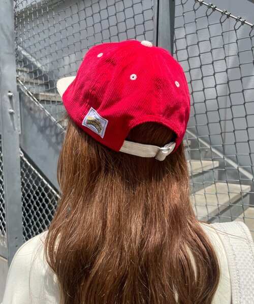 HELLO.SANFRANCISCO(ハローサンフランシスコ)の「【HELLO.SANFRANCISCO】ツートーンロゴコーデュロイキャップ(キャップ・レディース・レッド/ピンク/グリーン・ONE SIZE)」の19枚目の写真