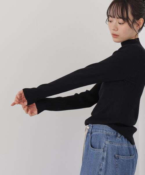 NANO universe(ナノユニバース)の「ハイネックリブニットトップス(ニット/セーター・レディース・ブラック/レッド/ライトベージュ・FREE)」の6枚目の写真