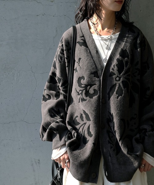 antiqua(アンティカ)の「モールヤーン 花柄 ニットカーディガン(ニット/セーター・レディース・グレー系その他/ブラック×ベージュ・ONESIZE)」の9枚目の写真