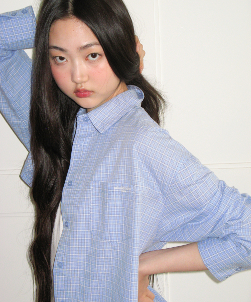 AMESWORLDWIDE（アメスワールドワイド）の「CLASSIC BOYFRIEND SHIRTS BLUE（シャツ/ブラウス・レディース・その他・FREE）」の3枚目の写真