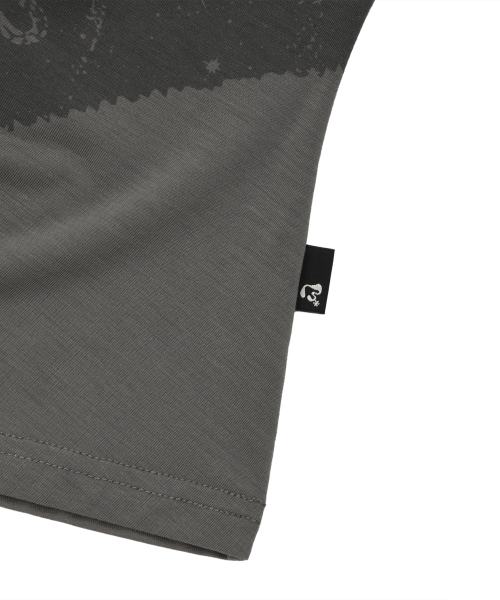 LMR(エルエムアール)の「ヴィンテージスワールグラフィック長袖Tシャツダークグレー(Tシャツ/カットソー・レディース・ダークグレー・MEDIUM/SMALL)」の13枚目の写真